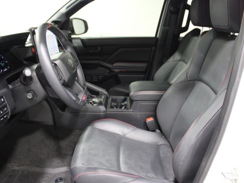Used 2025 Toyota 4Runner TRD Pro AWD/4WD image 3
