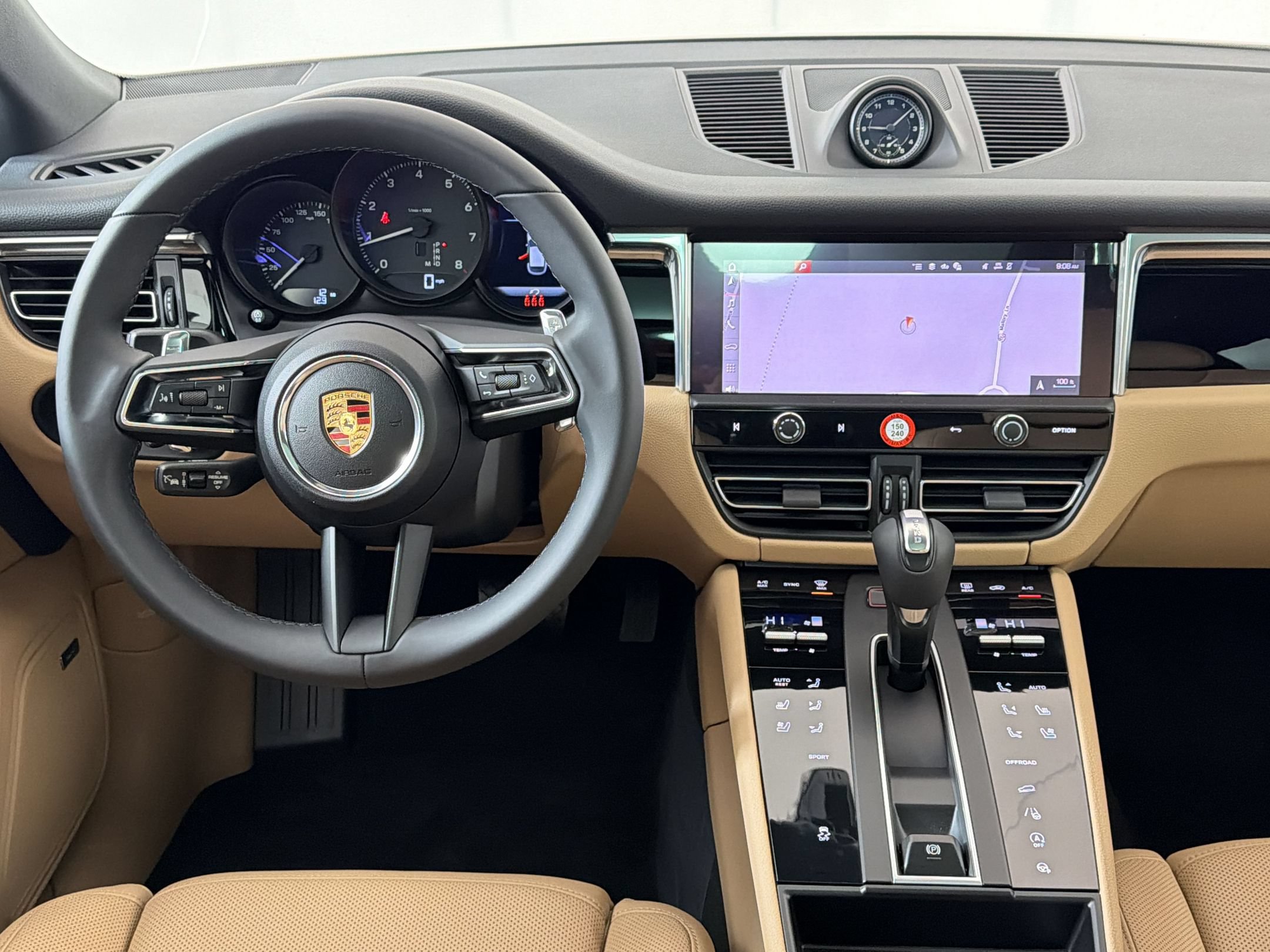 Used 2026 Porsche Macan AWD/4WD image 27