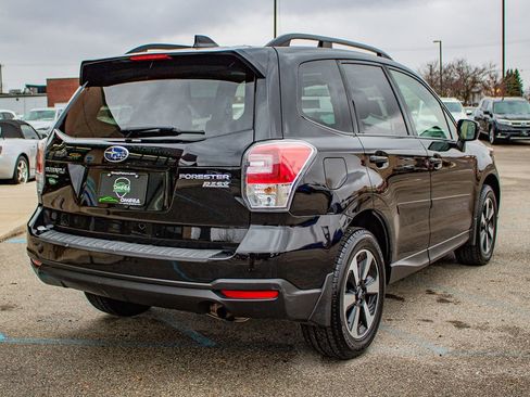 Used 2017 Subaru Forester 2.5i Premium image 9