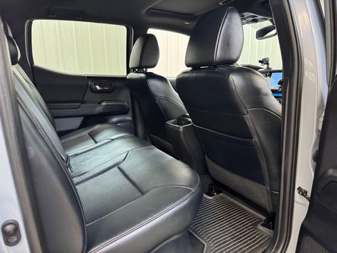 Used 2021 Toyota Tacoma TRD Off-Road w/ TRD Premium Off Road Package image 21