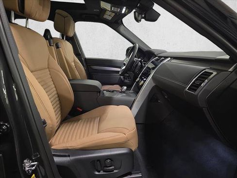 New 2026 Land Rover Discovery Limited Edition AWD/4WD image 10