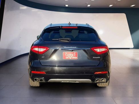 Used 2017 Maserati Levante w/ Sport Package AWD/4WD image 4