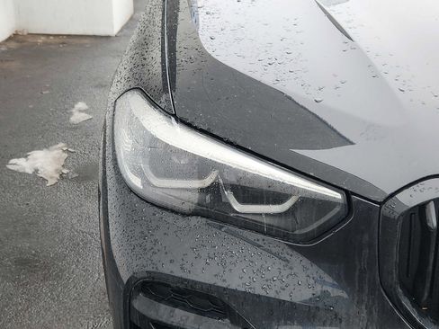 Used 2022 BMW X5 xDrive40i w/ M Sport Package AWD/4WD image 3