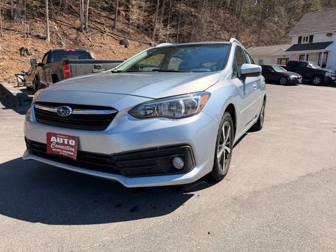Used 2020 Subaru Impreza 2.0i Premium image 1