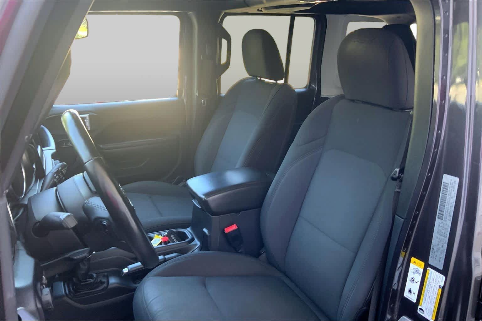 Used 2018 Jeep Wrangler Unlimited Sport S AWD/4WD image 8
