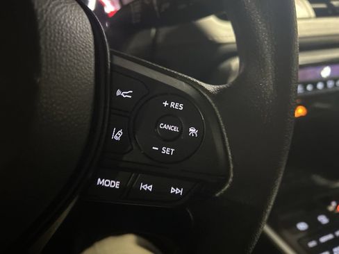 Used 2025 Toyota RAV4 XLE AWD/4WD image 22