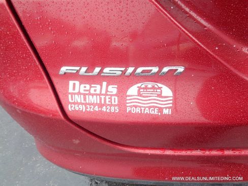 Used 2016 Ford Fusion SE w/ Equipment Group 201A image 5