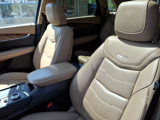 Used 2023 Cadillac XT5 Sportv w/ Platinum Package AWD/4WD image 9
