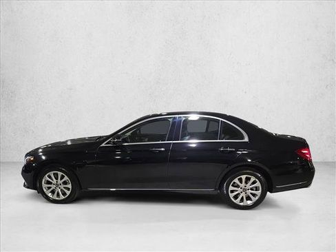 Used 2018 Mercedes-Benz E 300 4MATIC image 8