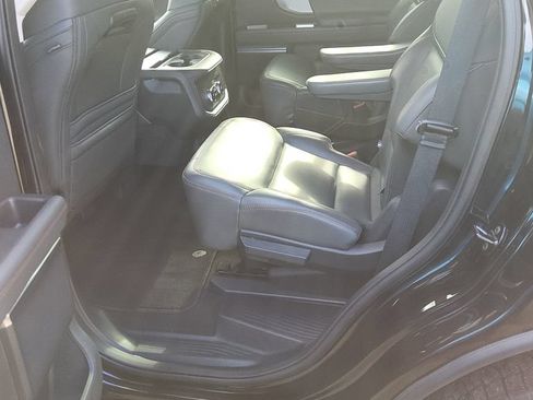Used 2025 Ford Expedition Active AWD/4WD image 15