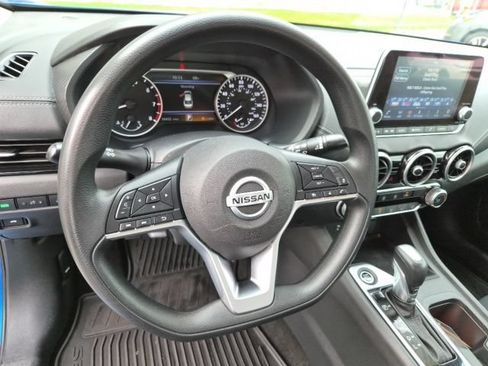 Used 2023 Nissan Sentra SV FWD image 17