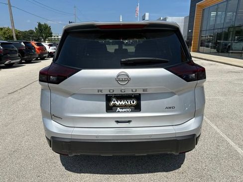 Used 2025 Nissan Rogue SV AWD/4WD image 8