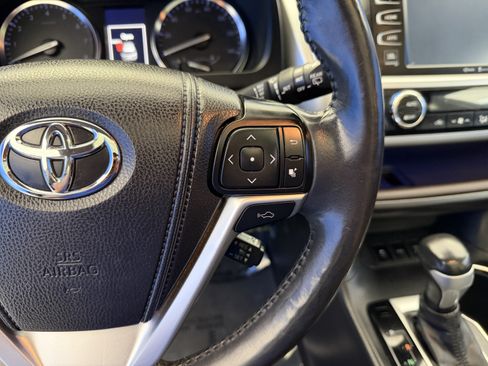 Used 2014 Toyota Highlander Limited Platinum AWD/4WD image 21