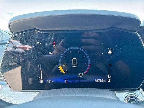 Used 2024 Chevrolet Trax LT FWD image 21