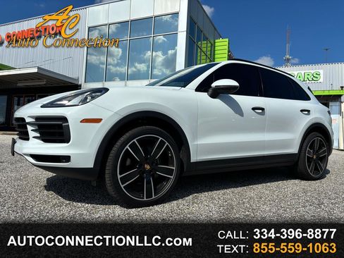 Used 2019 Porsche Cayenne AWD/4WD image 1