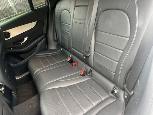 Used 2021 Mercedes-Benz GLC 300 image 13