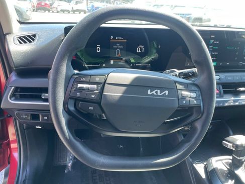 Used 2025 Kia K4 FWD image 31