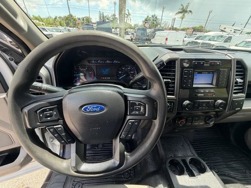 Used 2022 Ford F350 XL w/ Power Equipment Group AWD/4WD image 11