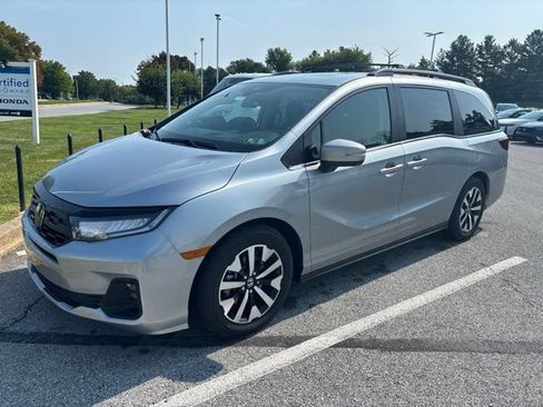 Used 2026 Honda Odyssey EX-L image 3