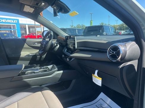 New 2026 Chevrolet Equinox LT w/ Convenience Package II image 33