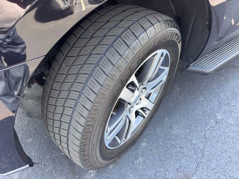 Used 2024 Ford Expedition Max Limited RWD image 16