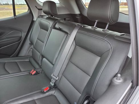 Used 2024 GMC Terrain SLT w/ Infotainment Package II image 49