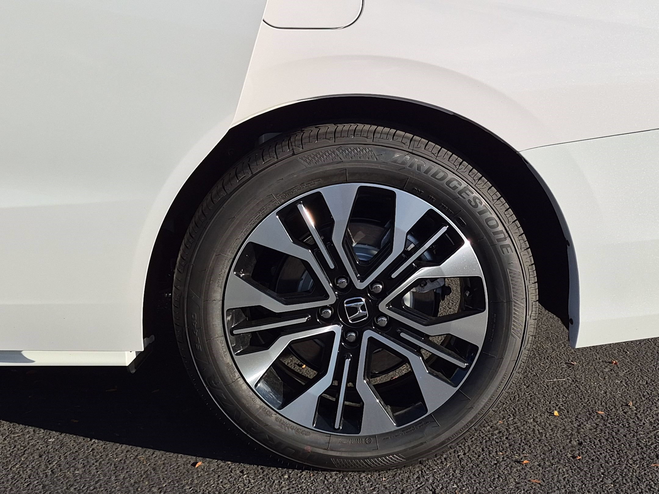 New 2027 Honda Odyssey Elite image 12