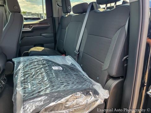 New 2026 GMC Sierra 1500 SLE AWD/4WD image 13
