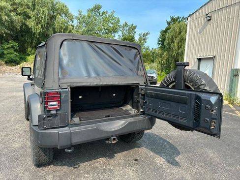 Certified 2018 Jeep Wrangler Sport AWD/4WD image 15