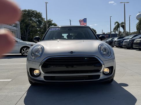 Used 2019 MINI Cooper Clubman ALL4 AWD/4WD image 8