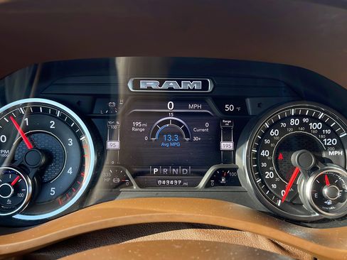 Used 2019 RAM 2500 Laramie image 12