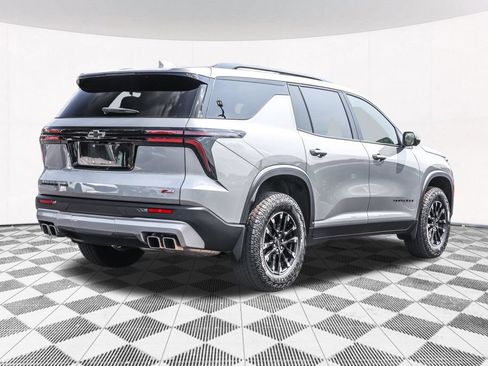 Used 2025 Chevrolet Traverse Z71 w/ Driver Confidence Package AWD/4WD image 14