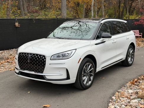 New 2026 Lincoln Corsair Grand Touring image 1