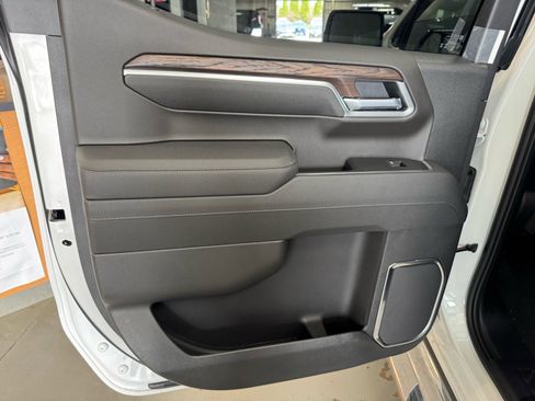 New 2026 GMC Sierra 1500 SLT w/ SLT Premium Plus Package AWD/4WD image 9