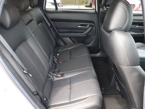 Used 2025 MAZDA CX-50 AWD 2.5 Hybrid w/ Premium Pkg image 12