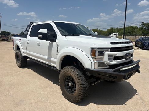 Used 2022 Ford F250 Lariat w/ Lariat Ultimate Package AWD/4WD image 3