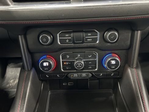 Used 2023 Chevrolet Suburban RST image 21