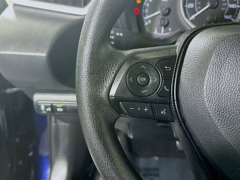 Used 2020 Toyota Corolla LE FWD image 16
