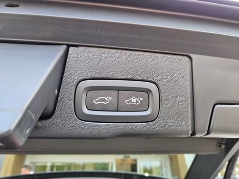 Certified 2024 Volvo XC60 T8 Ultimate w/ Protection Package Premier AWD/4WD image 13