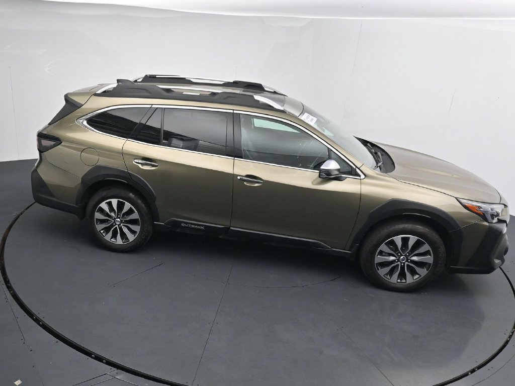 Used 2024 Subaru Outback Touring XT AWD/4WD image 17