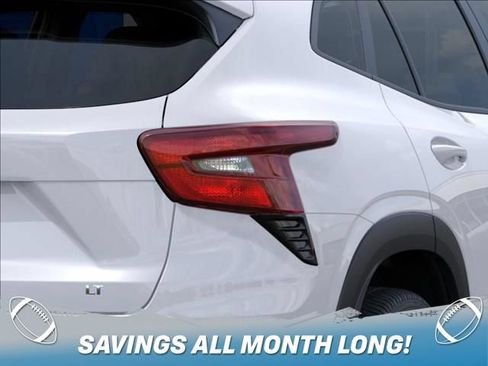 New 2026 Chevrolet Trax LT w/ Driver Confidence Package FWD image 11