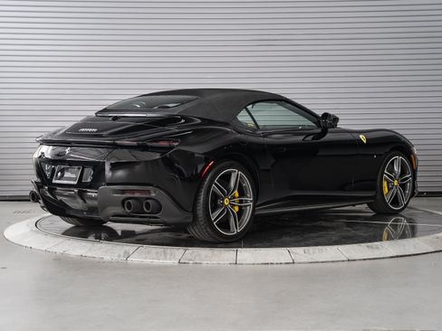 Used 2025 Ferrari Roma Spider RWD image 12