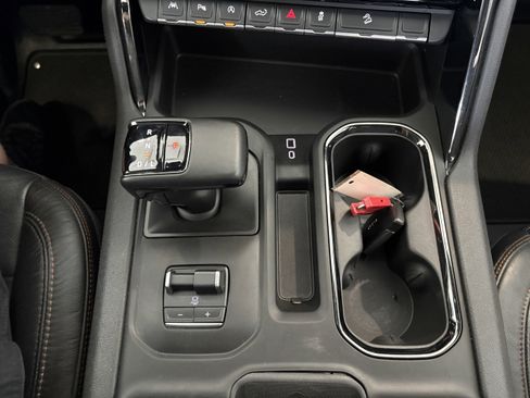 Used 2024 GMC Sierra 1500 AT4 w/ AT4 Carbonpro Edition AWD/4WD image 16