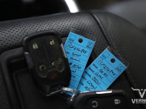 Used 2020 GMC Sierra 3500 Denali w/ Denali Ultimate Package image 12