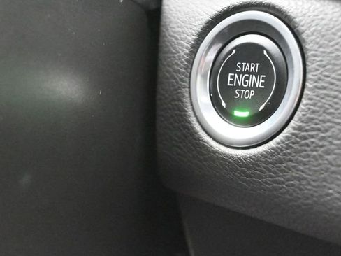 Used 2024 Cadillac XT4 Sport image 25