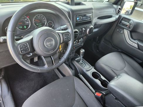 Used 2017 Jeep Wrangler Unlimited Sport w/ Quick Order Package 24S AWD/4WD image 25