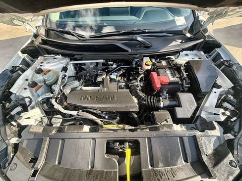 Used 2026 Nissan Rogue SV FWD image 29