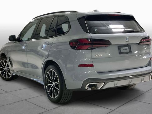 Used 2025 BMW X5 xDrive40i w/ M Sport Package image 11