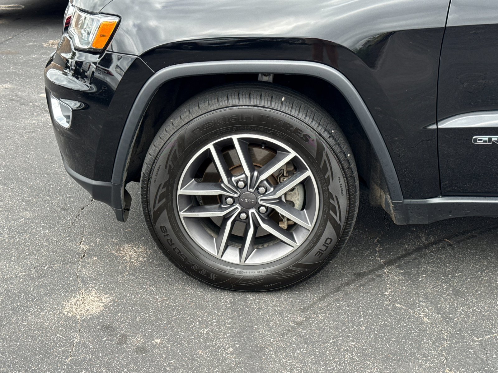 Used 2021 Jeep Grand Cherokee Limited AWD/4WD image 19