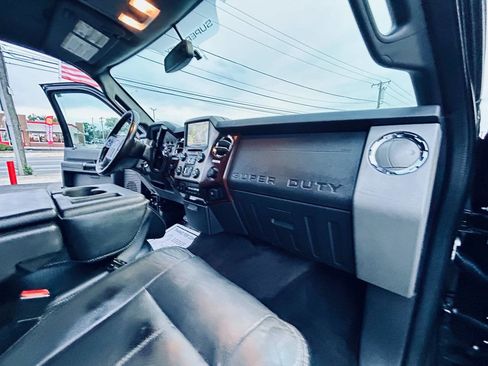 Used 2014 Ford F250 Lariat w/ Chrome Package image 30